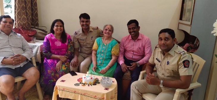 Mumbai police celebrate birthday of elder woman living alone