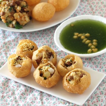 बारिश के मौसम में ऐसे रखें अपने खान-पान का ध्यान, ताकि न पड़े बीमार बारिश के मौसम में ऐसे रखें अपने खान-पान का ध्यान, ताकि न पड़े बीमार