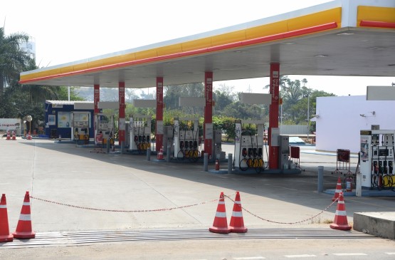 Petrol price reduced for fourth consecutive day, stability in diesel price (lead -1)