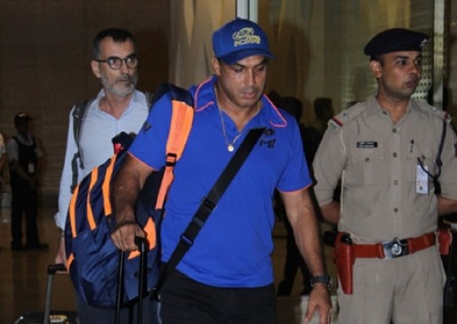 Robin Singh puts Shastri in the dock