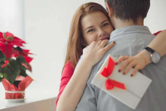 Relationship News: इन टिप्स से लाइफ में रोमांस को रखें हमेशा बरकरार Relationship News: इन टिप्स से लाइफ में रोमांस को रखें हमेशा बरकरार