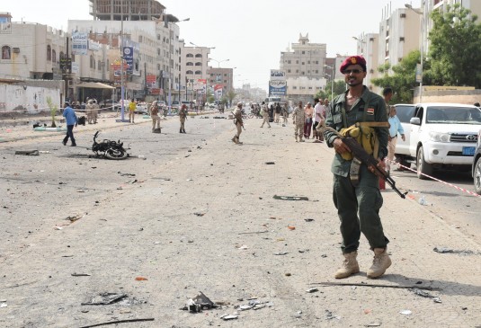 Al Qaeda attacks Yemen security base, 20 soldiers killed