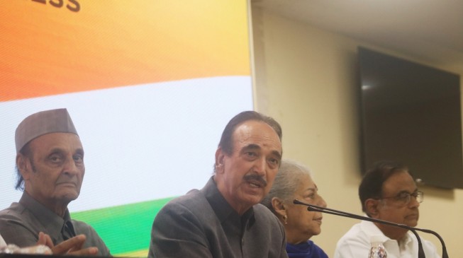 Amarnath yatra to stop unprecedented: Karan Singh