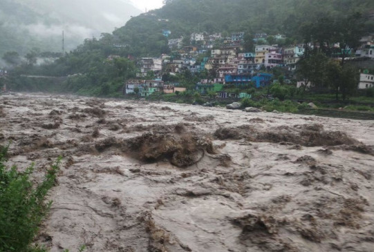 बाढ़ से बेहाल उत्तर भारत, उत्तराखंड में फटा बादल, 28 की मौत 17 के शव बरामद बाढ़ से बेहाल उत्तर भारत, उत्तराखंड में फटा बादल, 28 की मौत 17 के शव बरामद