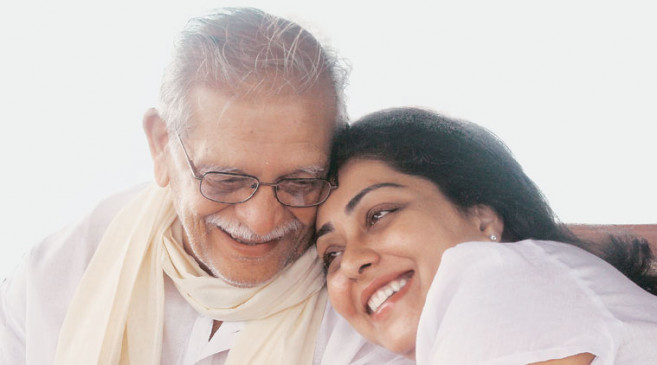 Gulzar Birthday: राइटर बनने से पहले करते थे मैकेनिक का काम, 44 साल से रह रहे अकेले Gulzar Birthday: राइटर बनने से पहले करते थे मैकेनिक का काम, 44 साल से रह रहे अकेले
