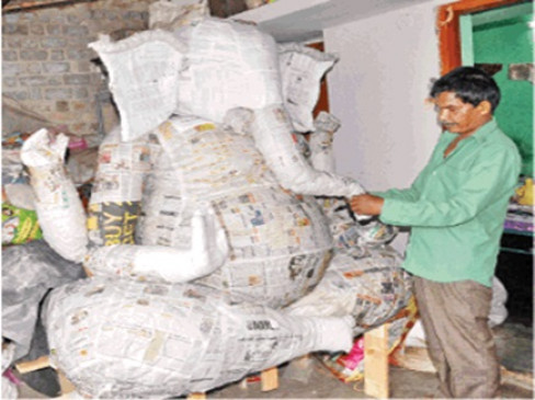 लालबाग में बनाई गई 22 फीट ऊंची इको फ्रेंडली गणेश प्रतिमा, जानें क्या है खास लालबाग में बनाई गई 22 फीट ऊंची इको फ्रेंडली गणेश प्रतिमा, जानें क्या है खास
