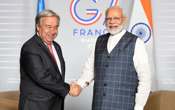 G-7 सम्मेलन में UN महासचिव से मिले मोदी, पर्यावरण और आतंकवाद पर हुई चर्चा