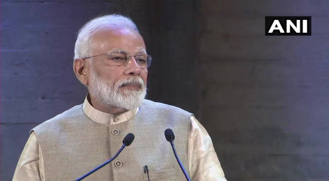 पेरिस में बोले PM मोदी- नए भारत में 3 तलाक, भ्रष्टाचार और परिवारवाद की जगह नहीं