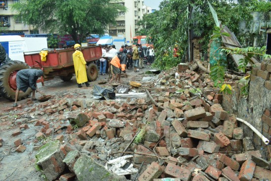 Two days heavy rain warning - one killed, three injured during wall collapse