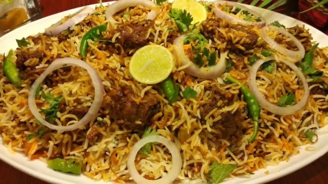 वीडियो रेसिपी: इस बकरीद बनाएं मटन बिरयानी