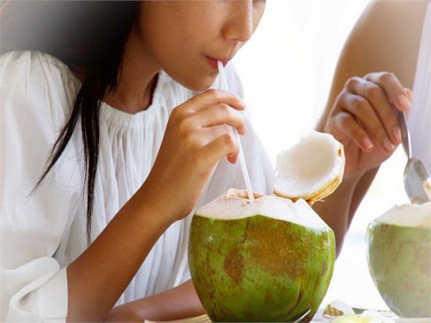 Image result for नारियल पानी पीने में बरतें ये सावधानियां