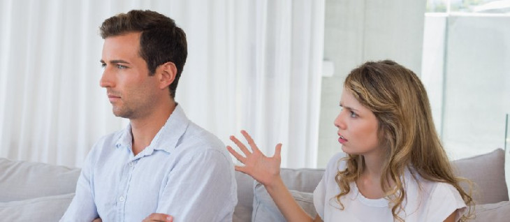Relationship News: ऐसे समझें कि आपका पार्टनर डोमिनेटिंग है Relationship News: ऐसे समझें कि आपका पार्टनर डोमिनेटिंग है