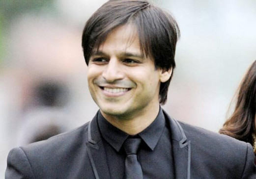 B'day: विवेक ओबेरॉय ने फिल्मों से ज्यादा सामाजिक कार्यों में कमाया नाम, ऐसे कमाते हैं करोड़ों B'day: विवेक ओबेरॉय ने फिल्मों से ज्यादा सामाजिक कार्यों में कमाया नाम, ऐसे कमाते हैं करोड़ों