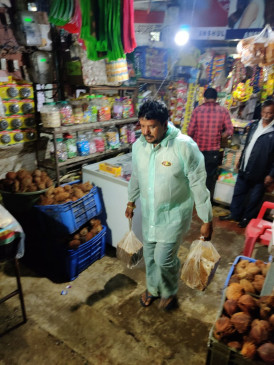 Municipal corporation staff seized 632 kg of jaggery having fungus