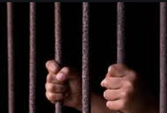 नाबालिग से दुष्कर्म के आरोपी आरक्षक को उम्र कैद - 20 हजार रुपए जुर्माना