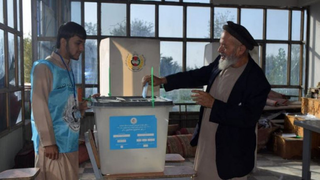 अफगानिस्तान: राष्ट्रपति चुनाव के लिए वोटिंग के दौरान धमाका, 15 घायल