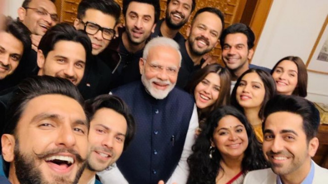 बॉलीवुड सेलेब्स ने भी मनाया मोदी का 69 वां जन्मदिन, विवेक ओबेरॉय का विश है खास