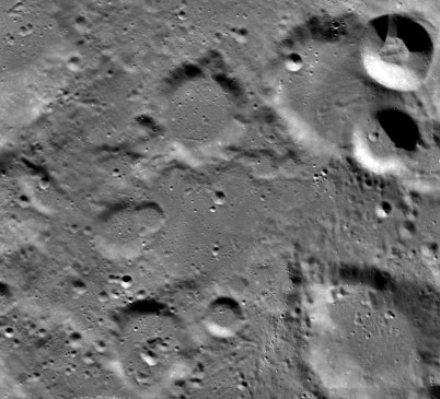NASA ने जारी की विक्रम के लैंडिंग साइट की तस्वीरें, नहीं चला 'लैंडर' का पता NASA ने जारी की विक्रम के लैंडिंग साइट की तस्वीरें, नहीं चला 'लैंडर' का पता
