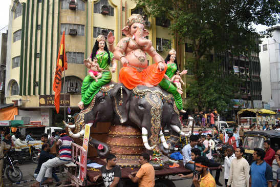 Ganesh worship in Dainik Bhaskars office, excitement of celebration in Orange City