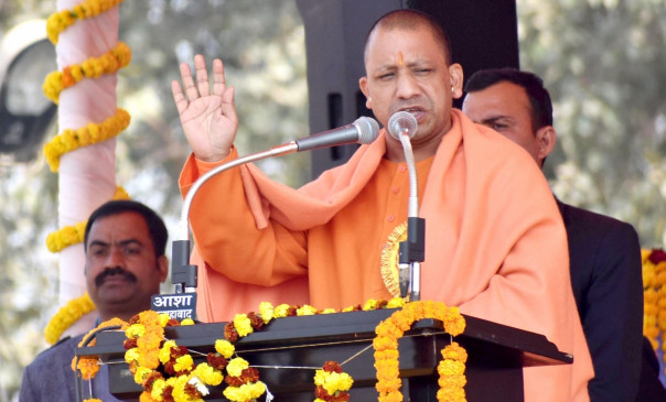 सभी धर्मो की परित्यक्त महिलाओं को सरकार सलाना 6 हजार रुपये देगी : योगी