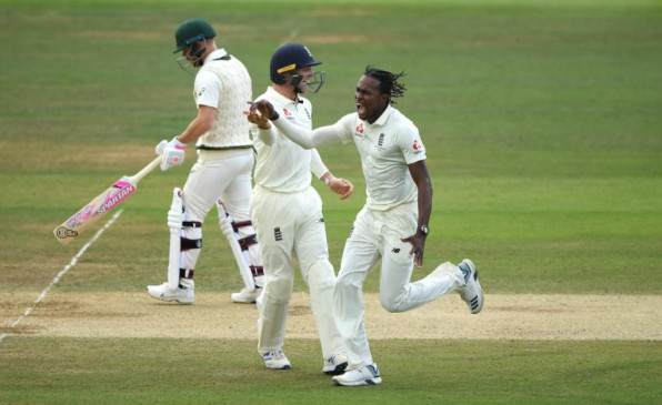Manchester Test: Follow-on crisis in England