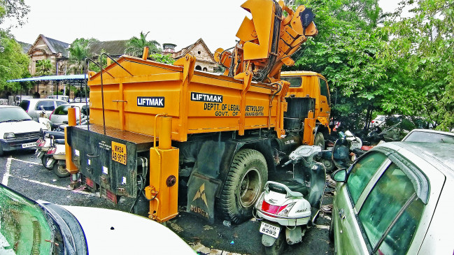 Nagpur-50 lakh rupees of van become wastage due to standing long