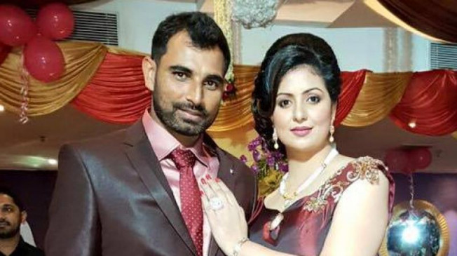 शमी के खिलाफ गिरफ्तारी वॉरंट, BCCI ने कहा- चार्जशीट देखने के बाद ही लेंगे एक्शन शमी के खिलाफ गिरफ्तारी वॉरंट, BCCI ने कहा- चार्जशीट देखने के बाद ही लेंगे एक्शन