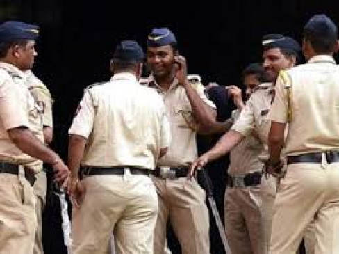 Ruckus by BJYM activists in police station, Policemen of Pratapnagar also transferred