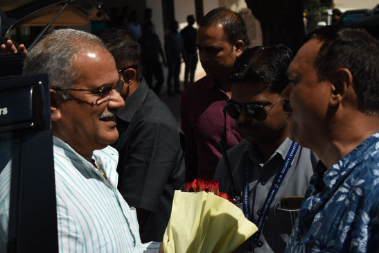सीएम बघेल ने कहा- हर क्षेत्र में भय का महौल, विरोध करनेवालों को मिल रहा देशद्रोह का सर्टिफिकेट सीएम बघेल ने कहा- हर क्षेत्र में भय का महौल, विरोध करनेवालों को मिल रहा देशद्रोह का सर्टिफिकेट