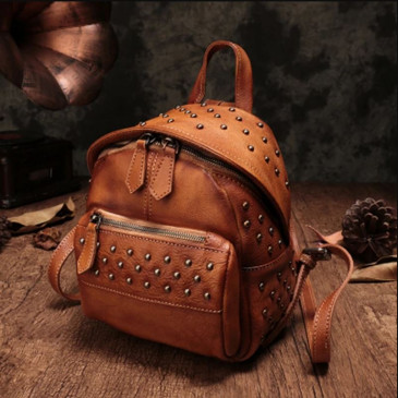 National Handbag Day: इन टिप्स और ट्रिक्स को फॉलो कर करें अपने लैदर बैग की देखभाल National Handbag Day: इन टिप्स और ट्रिक्स को फॉलो कर करें अपने लैदर बैग की देखभाल