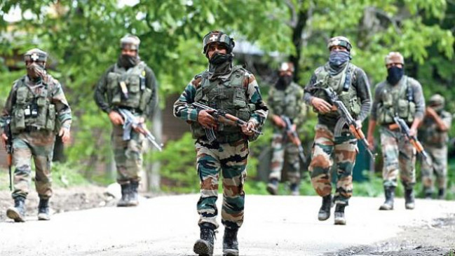 जम्मू-कश्मीर: अवंतीपोरा में सुरक्षाबलों और आतंकियों के बीच मुठभेड़, एक आतंकी ढेर