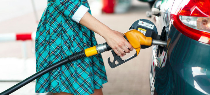 Fuel Price: पेट्रोल 5 और डीजल 6 पैसे हुआ सस्ता, जानें आज के दाम