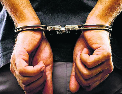 चोरी का सोना सर्राफा व्यापारी को बेचकर फरार हुए आरोपियों को पुलिस ने हैदराबाद से पकड़ा