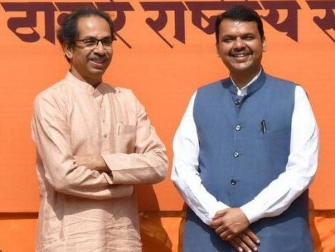 फडणवीस बने विधायक दल के नेता, BJP के पाले में आए 8  MLA
