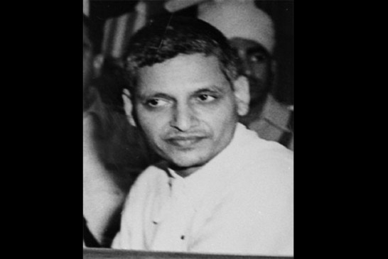 MP school apologizes for showing Godse in union uniform
