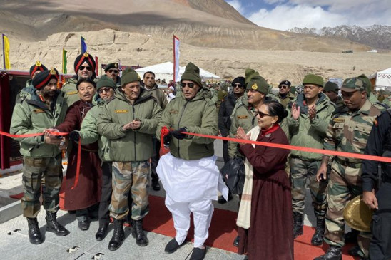 राजनाथ बोले: सीमा मुद्दे पर चीन से मतभेद, लेकिन कश्मीर हमारा आं​तरिक मामला