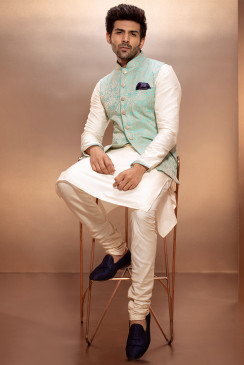 Kartik Aryan B'day: इनकी क्यूटनेस पर मरती है नवाब की बेटी, बिना गॉड फादर के बनाई इंडस्ट्री में जगह Kartik Aryan B'day: इनकी क्यूटनेस पर मरती है नवाब की बेटी, बिना गॉड फादर के बनाई इंडस्ट्री में जगह