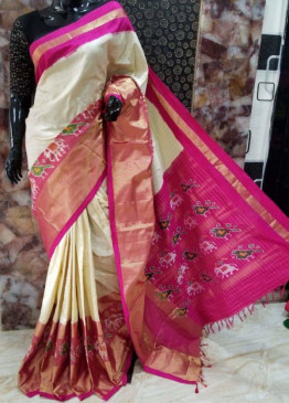 सिर्फ बनारसी ही नहीं... वेडिंग फंक्शन में इन साड़ियों में भी झलकेगा देसी स्वैग सिर्फ बनारसी ही नहीं... वेडिंग फंक्शन में इन साड़ियों में भी झलकेगा देसी स्वैग