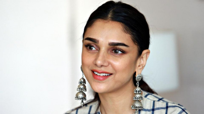 ट्रोलिंग पर बोलीं अदिति राव हैदरी, कहा- इससे भाग नहीं सकते ट्रोलिंग पर बोलीं अदिति राव हैदरी, कहा- इससे भाग नहीं सकते
