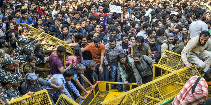 JNU छात्रों की चेतावनी: फीस वापस होने तक करेंगे आंदोलन, संसद भी घेरेंगे