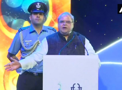 IFFI में गोवा राज्यपाल मलिक बोले - अब तक नहीं उतरा है कश्मीर का खुमार IFFI में गोवा राज्यपाल मलिक बोले - अब तक नहीं उतरा है कश्मीर का खुमार
