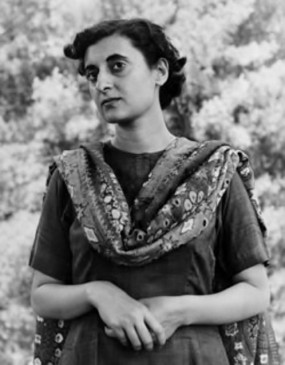 Remembering: बहुआयामी व्यक्तित्व की धनी थी इंदिरा गांधी, पिता और पति की वजह से संघर्षमय रहा जीवन Remembering: बहुआयामी व्यक्तित्व की धनी थी इंदिरा गांधी, पिता और पति की वजह से संघर्षमय रहा जीवन