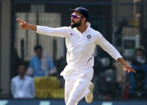 IND VS BAN: इंदौर में मैच के दौरन जब फैन के लिए ढाल बने विराट, जीता सबका दिल; देखें वीडियो IND VS BAN: इंदौर में मैच के दौरन जब फैन के लिए ढाल बने विराट, जीता सबका दिल; देखें वीडियो