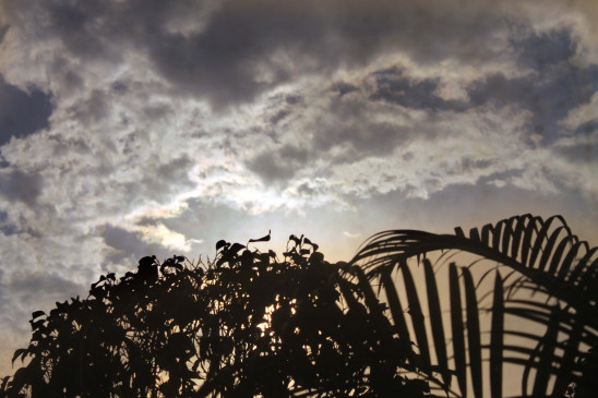 बिहार में आंशिक बादल छाए, तापमान लुढ़कने के आसार