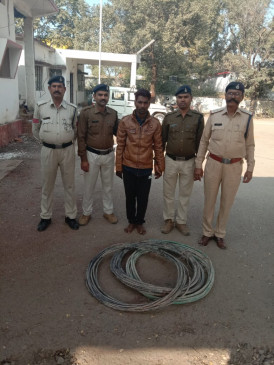 Rs 1 lakh Accused arrested with wire, stolen in factory