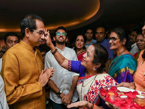 उद्धव ठाकरे 28 नवंबर को लेंगे सीएम पद की शपथ, मोदी-शाह को भी दिया जाएगा निमंत्रण