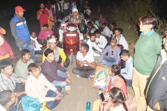 Guest scholars from all over the state, rally held from Simaria temple, stopped before Linga