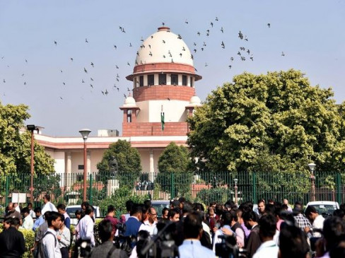 CAA पर कल SC में होगी सुनवाई, CJI बोले- कानून को हाथ में नहीं ले सकते छात्र CAA पर कल SC में होगी सुनवाई, CJI बोले- कानून को हाथ में नहीं ले सकते छात्र