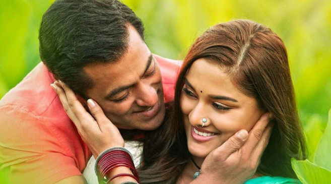 Dabangg 3 Review: पर्दे पर दिखेगा सलमान का स्वैग, मिलेगा दमदार एक्टिंग और एक्शन का डोज Dabangg 3 Review: पर्दे पर दिखेगा सलमान का स्वैग, मिलेगा दमदार एक्टिंग और एक्शन का डोज