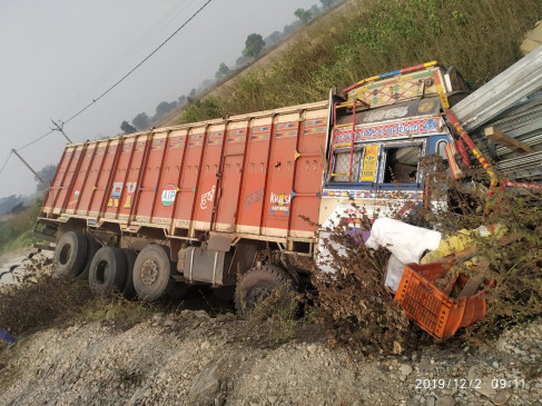 Truck overturned in Kevin, iron angle fired, driver killed